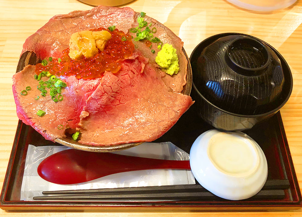 【吉祥寺】肉ドレス海鮮丼_肉ドレス海鮮丼