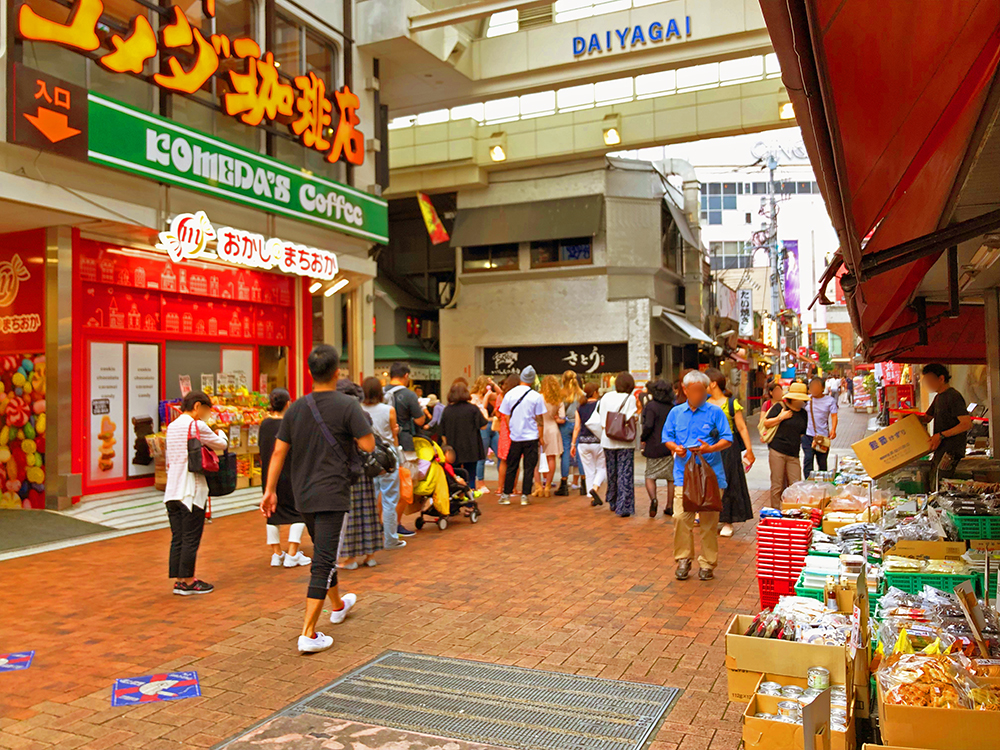 吉祥寺の超有名店メンチカツの『サトウ』毎日大行列！