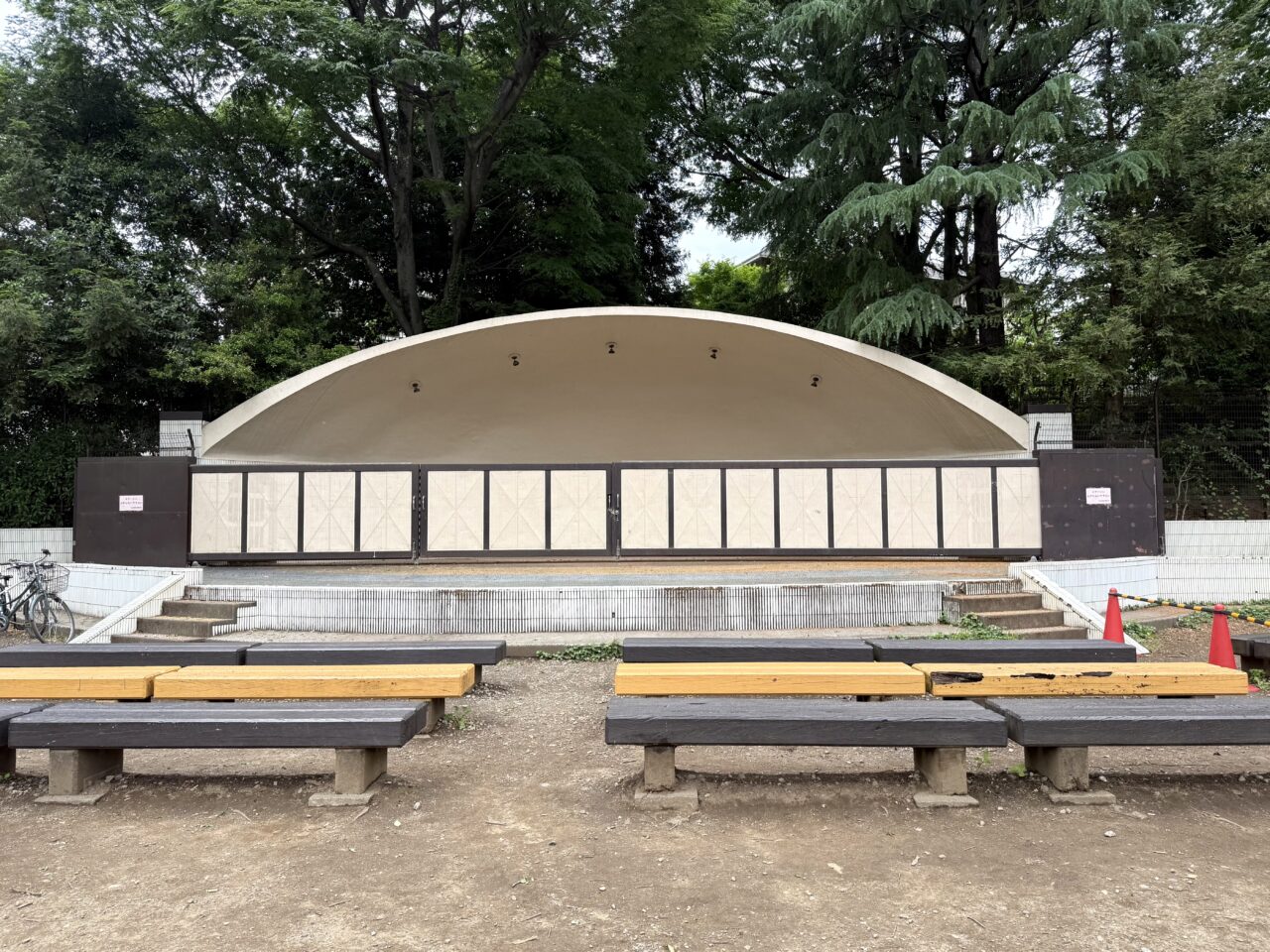 吉祥寺アロハフェスの井の頭公園ステージです