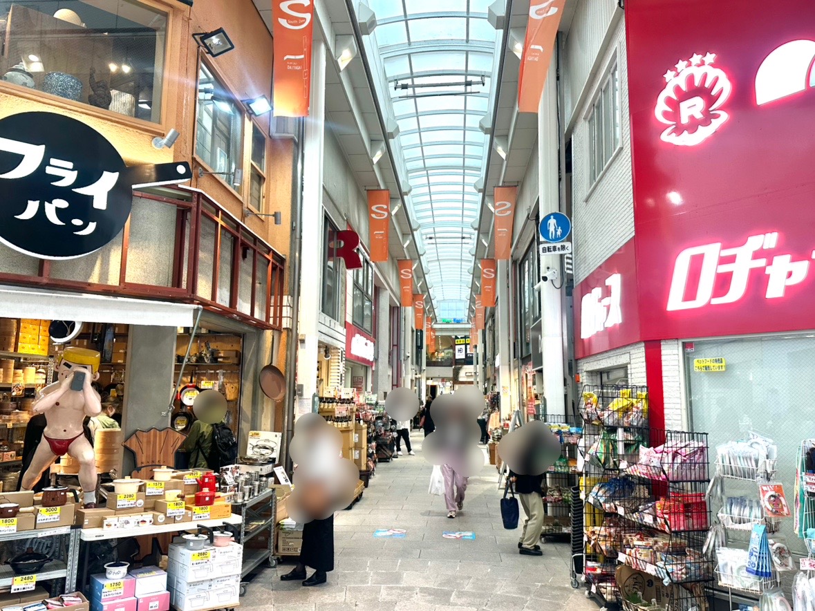 バズストアが入るダイヤ街の写真です