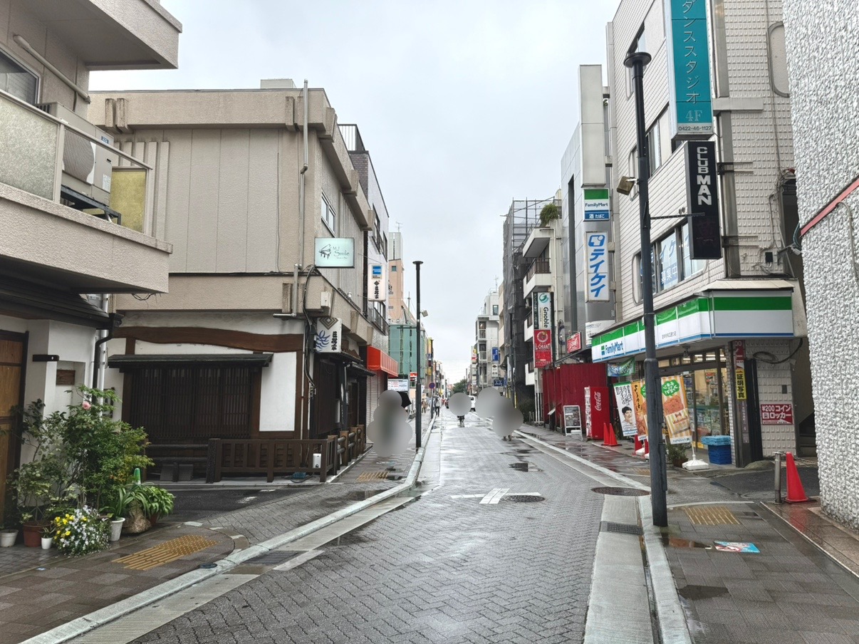 M.J.Smileまでの道、末広通りです