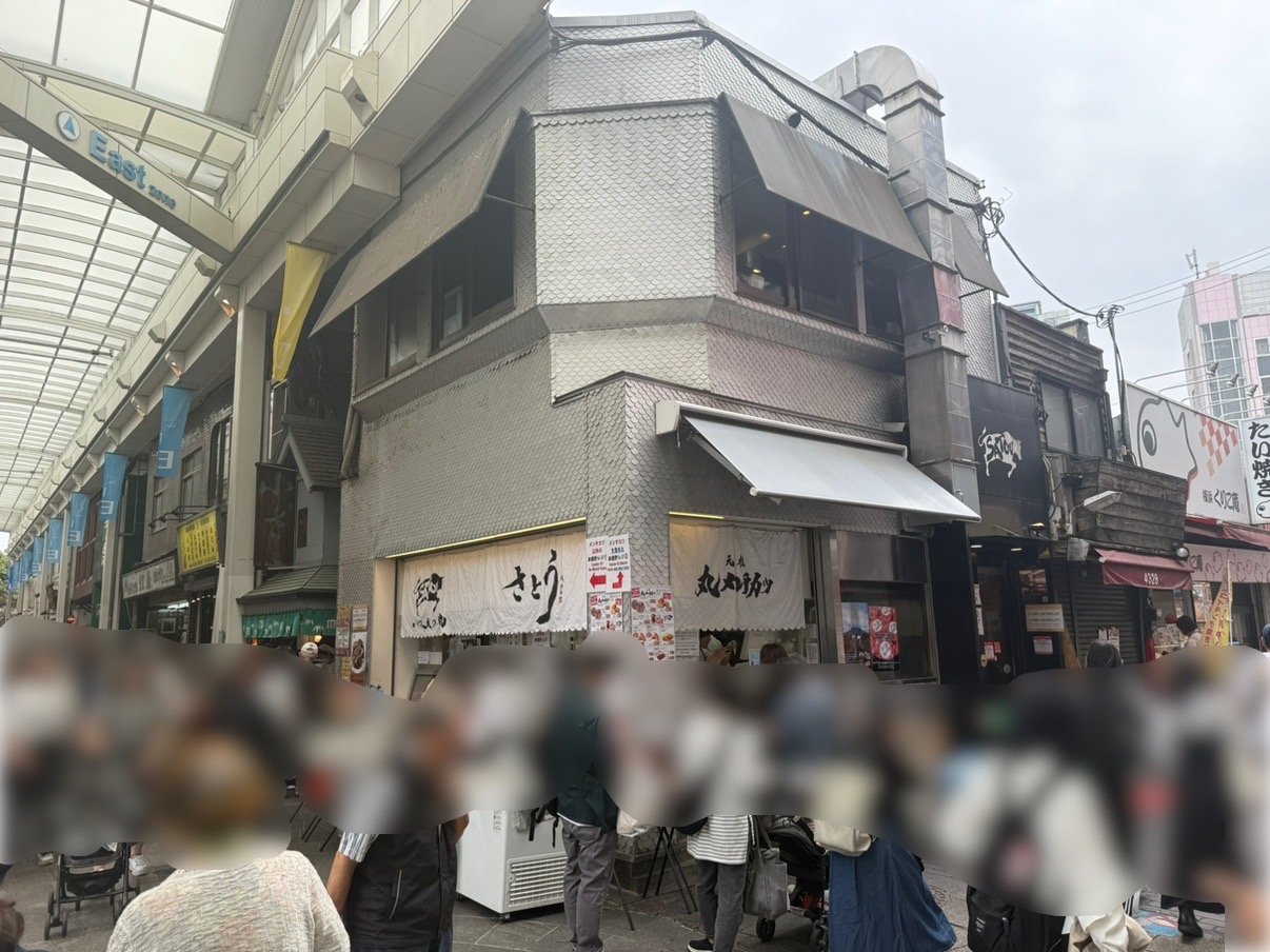 吉祥寺さとうの周りはいつも行列ができています