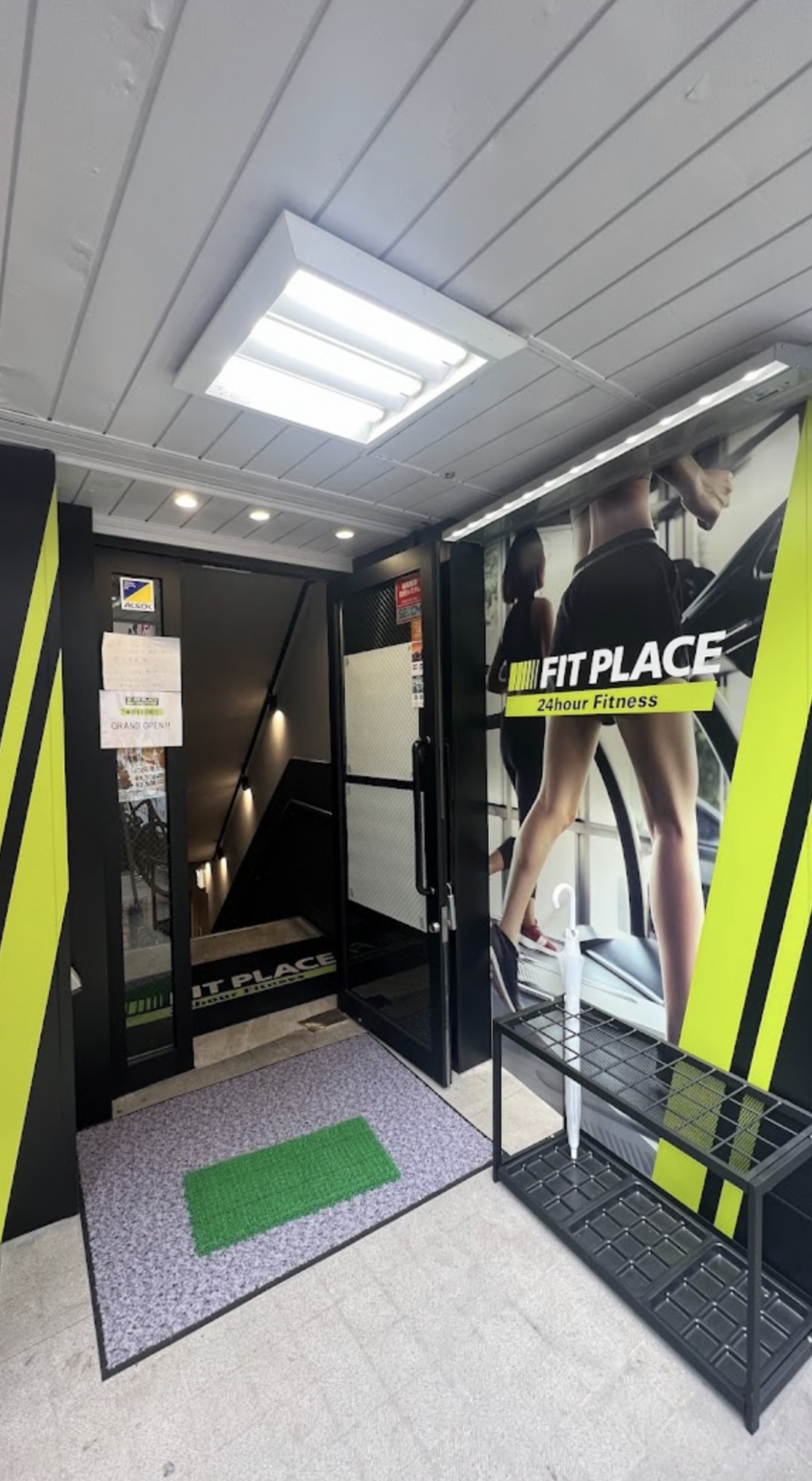 FITPLACE24入り口写真です