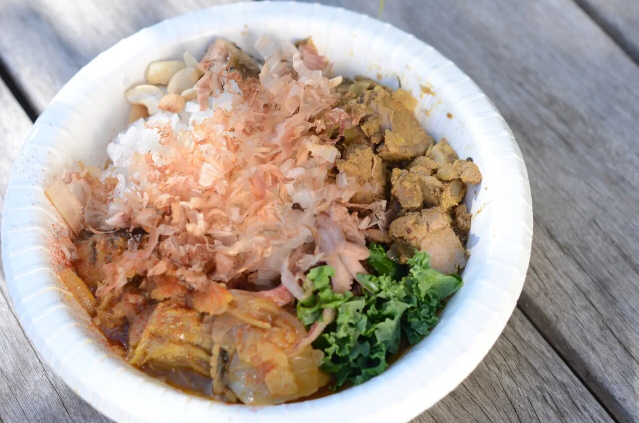 農toハーブのマルシェで販売される東京和出汁カレー