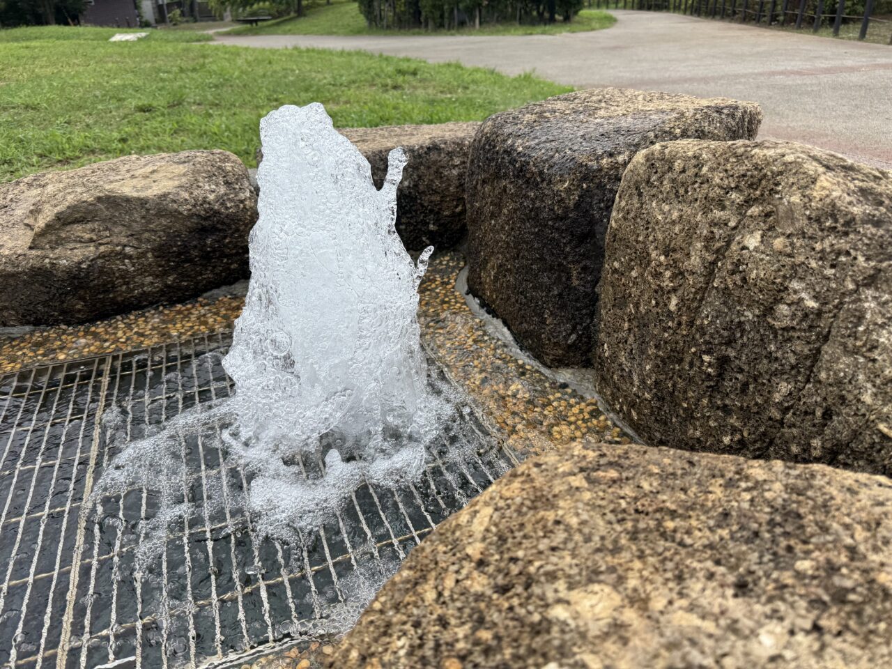 じゃぶじゃぶ池の水