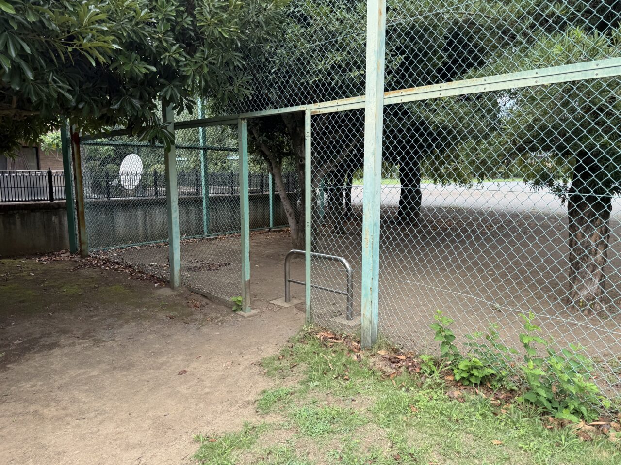 第2しろがね公園の金網です