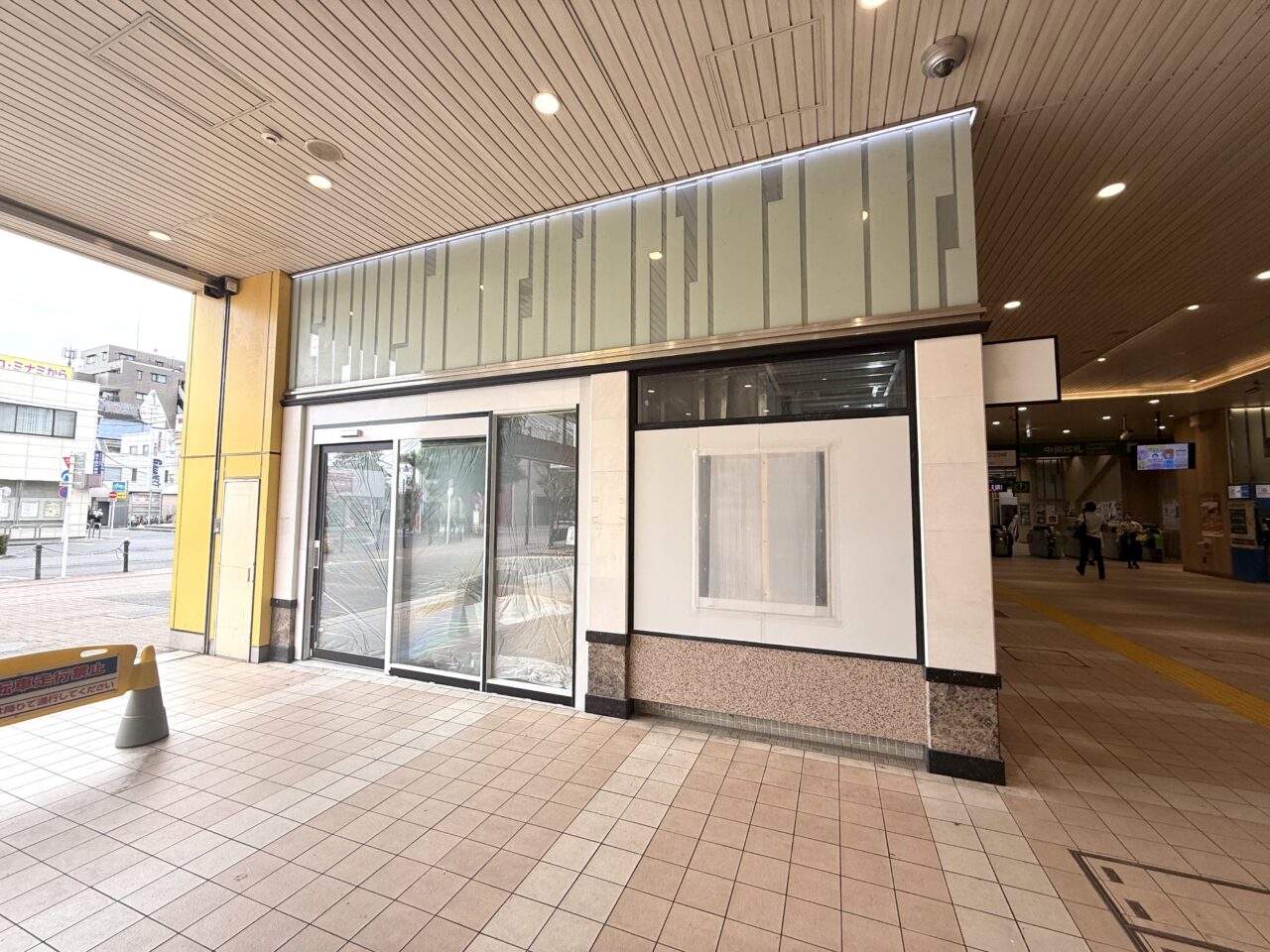 QB HOUSE東小金井店となる店舗の外観